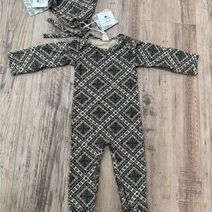 kate quinn Black and Cream Diamond Pattern Footie
